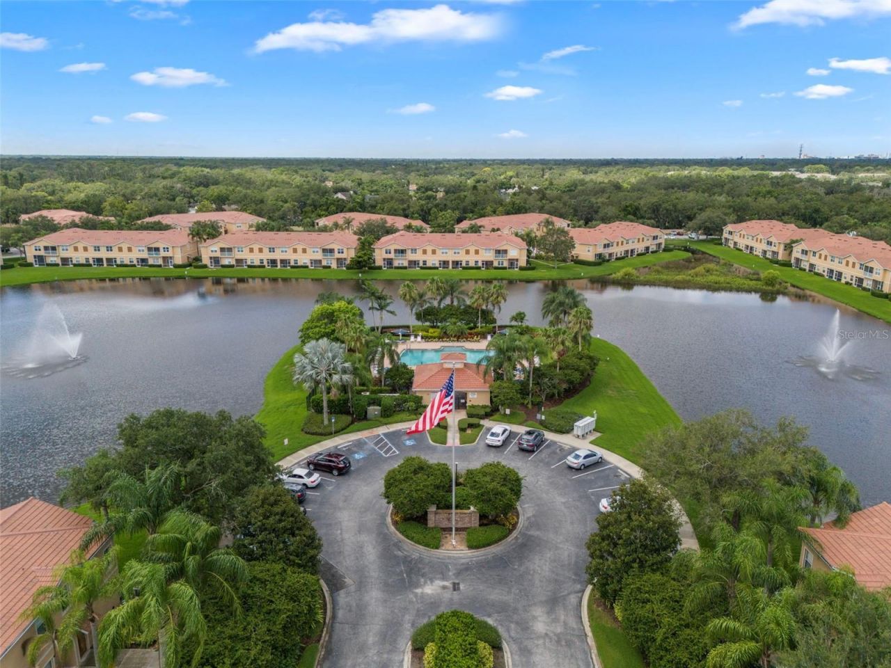 3831 Parkridge Circle, Unit 1-104, Sarasota, FL 34243 Photo