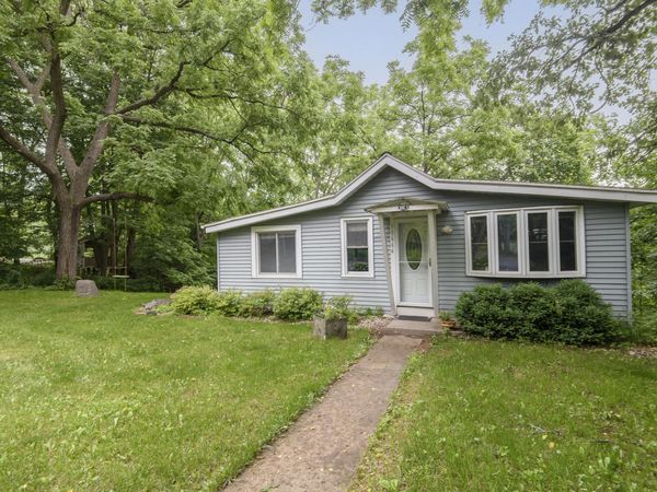 W344S10664 Island View Ln, Eagle, WI 53149