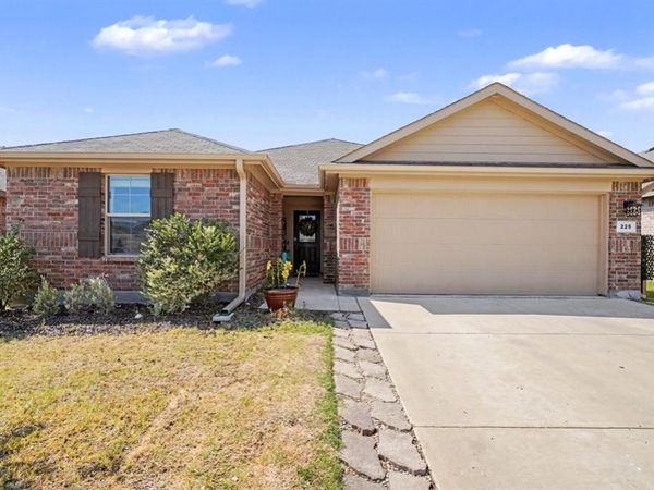 225 Olympia Marble Drive, Fort Worth, TX 76131