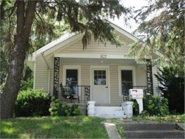 822 W 1 Street, Cedar Falls, IA 50613