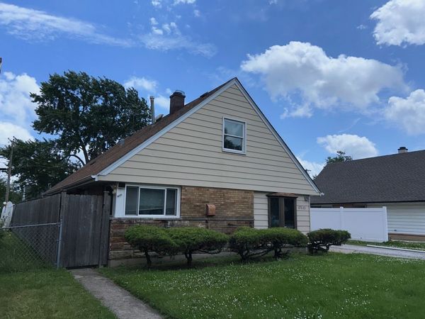 17111 Oakwood Avenue , Lansing, IL 60438