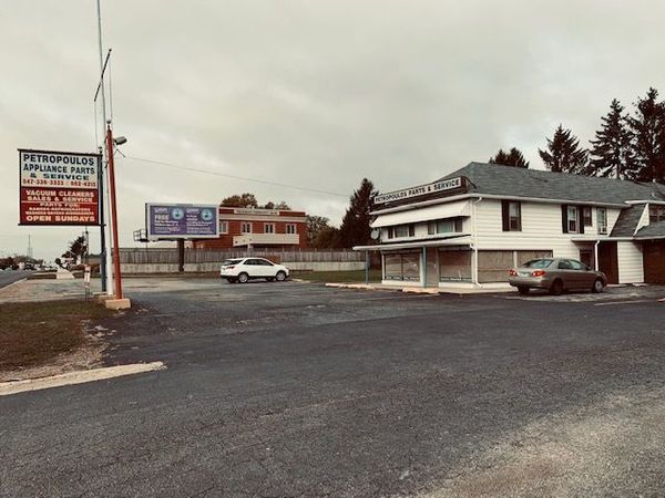 2614 Grand Avenue , Waukegan, IL 60085