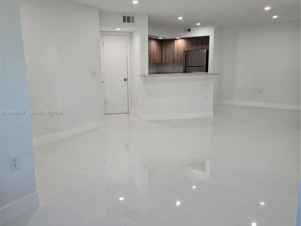 595 Vista Isles Dr , Unit 1913, Sunrise, FL 33325