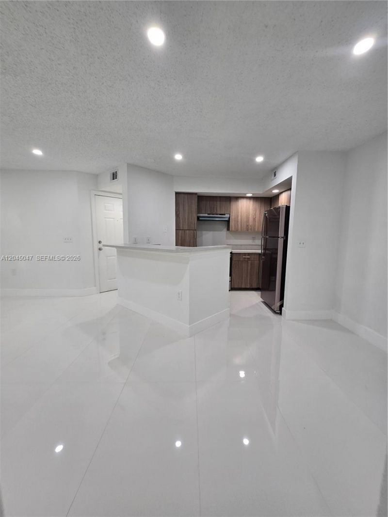 595 Vista Isles Dr , Unit 1913, Sunrise, FL 33325 Photo