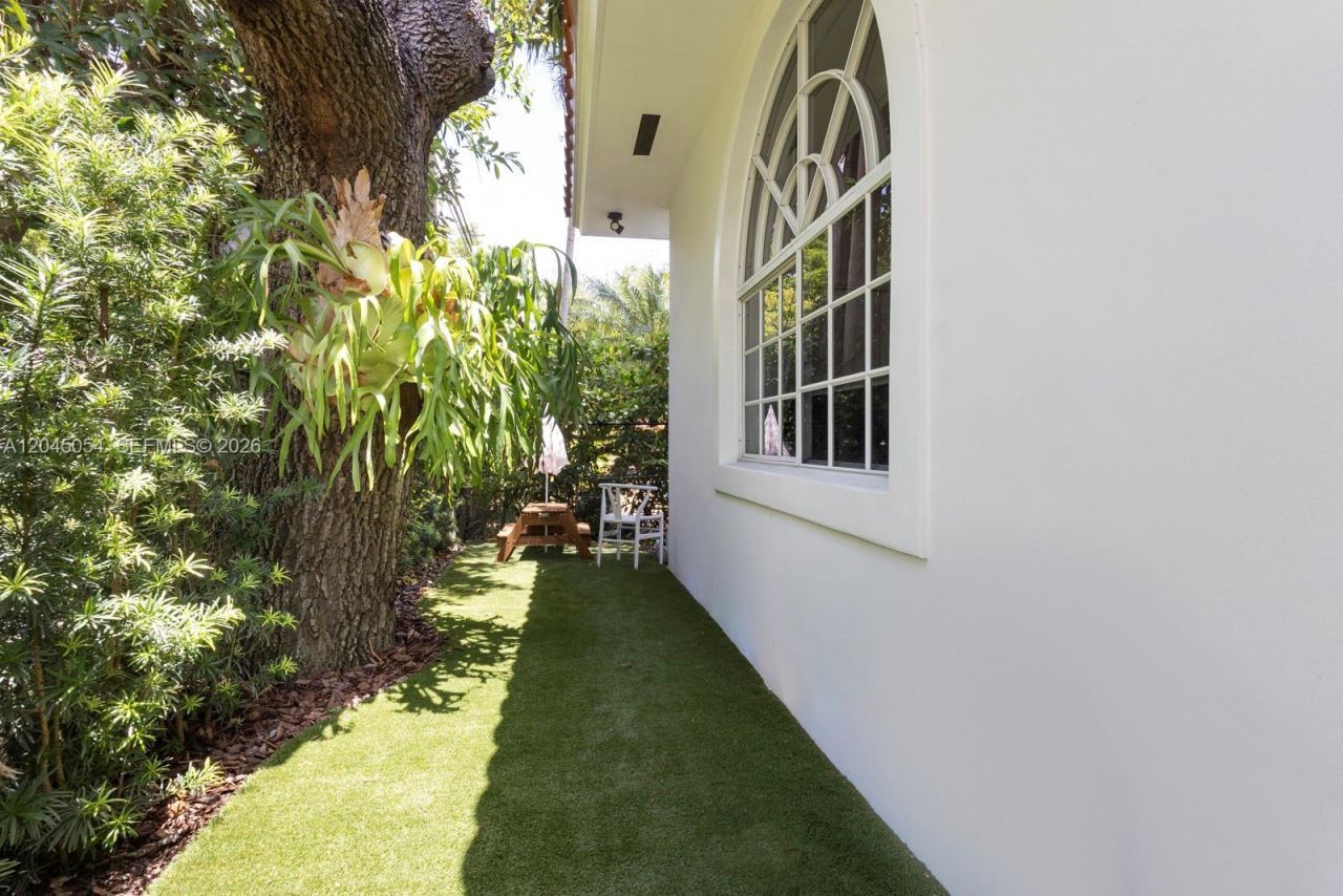 3908 Anderson Rd, Coral Gables, FL 33134 Photo