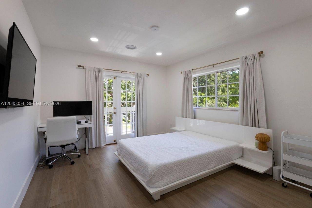 3908 Anderson Rd, Coral Gables, FL 33134 Photo