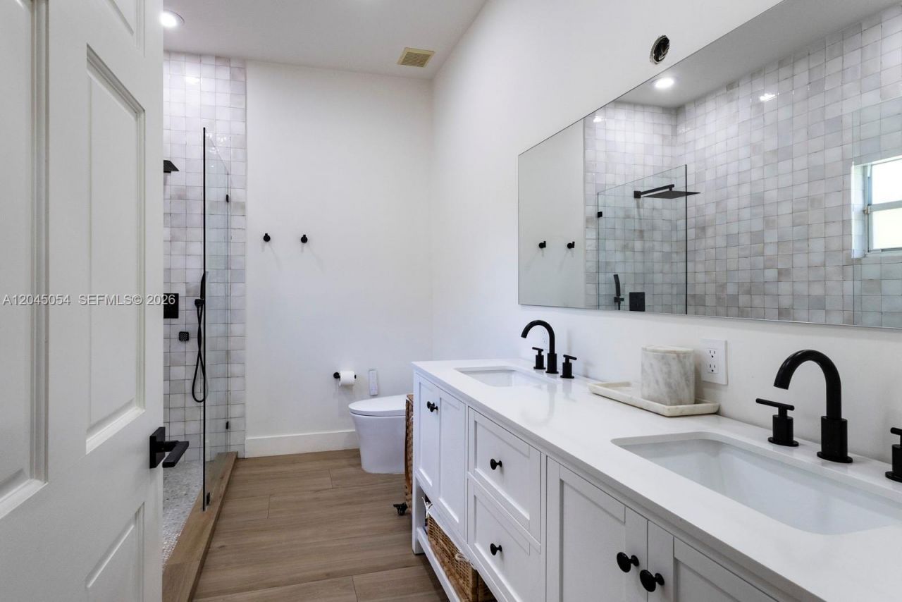 3908 Anderson Rd, Coral Gables, FL 33134 Photo
