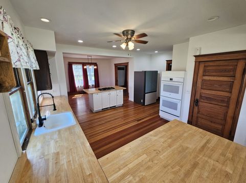 Main Photo