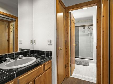 12486 Viking Way, Truckee, CA 96161 Photo
