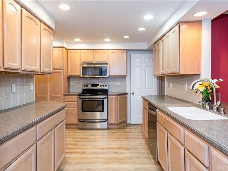 1544 Edenwood Drive, Beavercreek, OH 45434 Photo 12