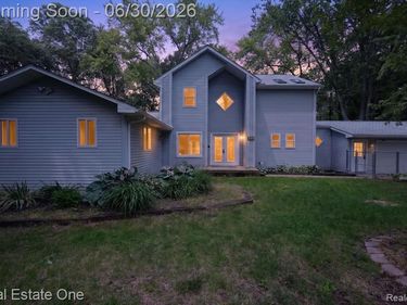 904 N Park Street, Highland Twp, MI 48356