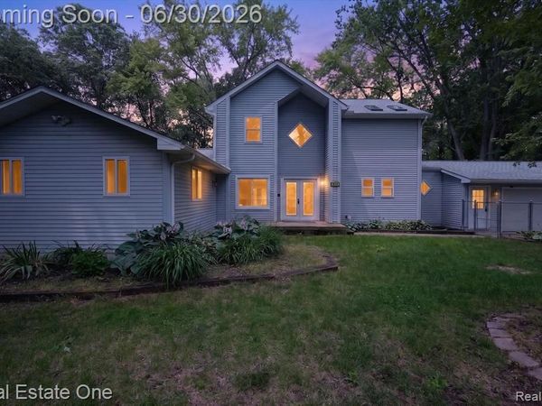 904 N Park Street, Highland Twp, MI 48356