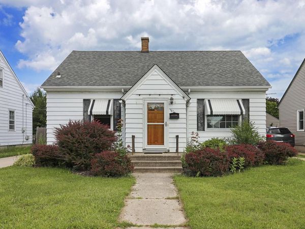 7821 22nd AVENUE, Kenosha, WI 53143