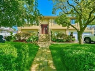 62 Walnut Road Inwood, NY 11096