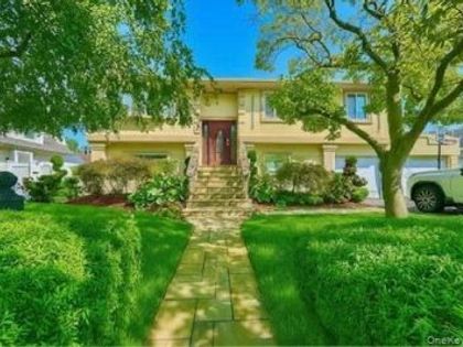 62 Walnut Road Inwood, NY 11096