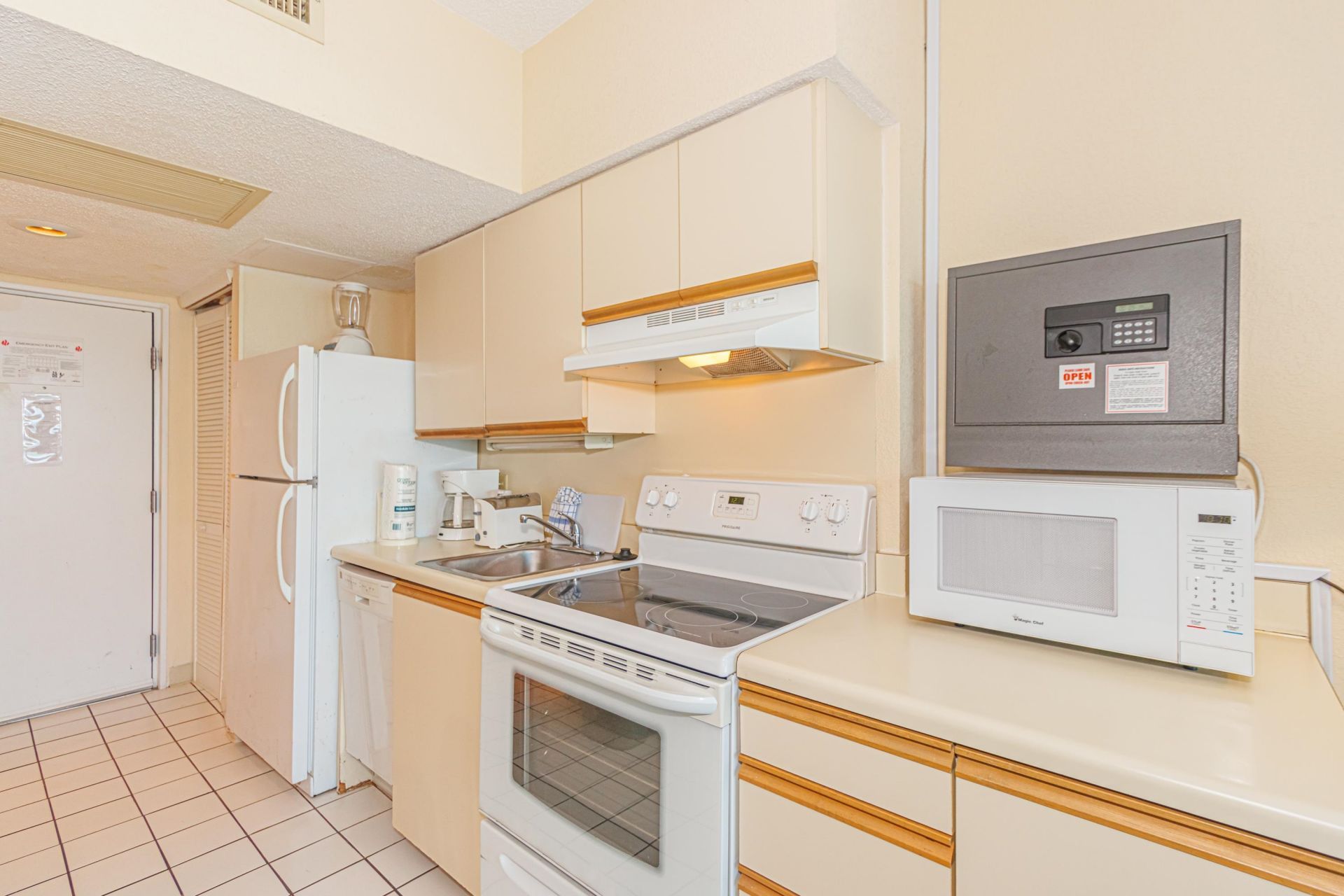 1304 N Ocean Blvd.  Photo 12