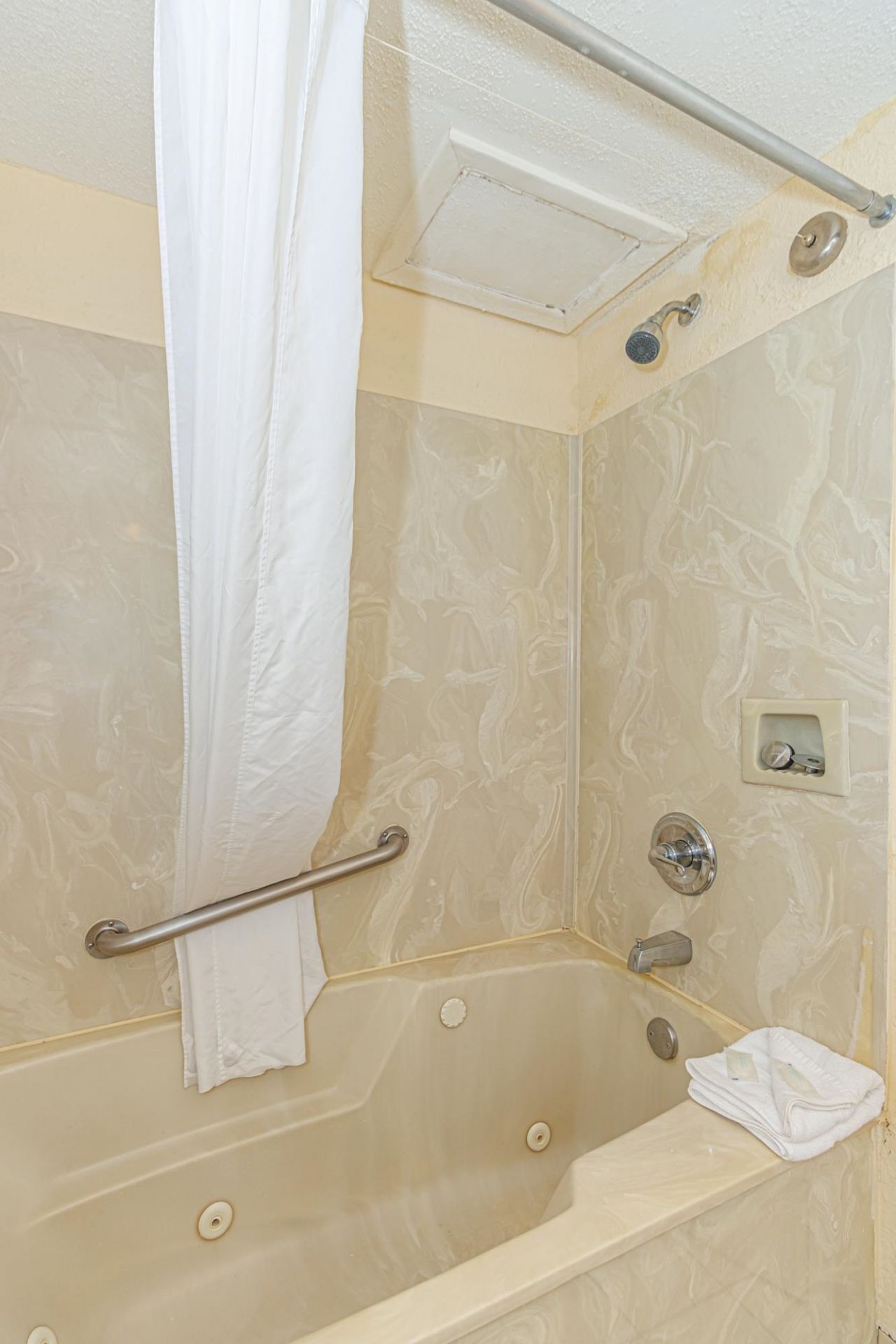 1304 N Ocean Blvd.  Photo 14