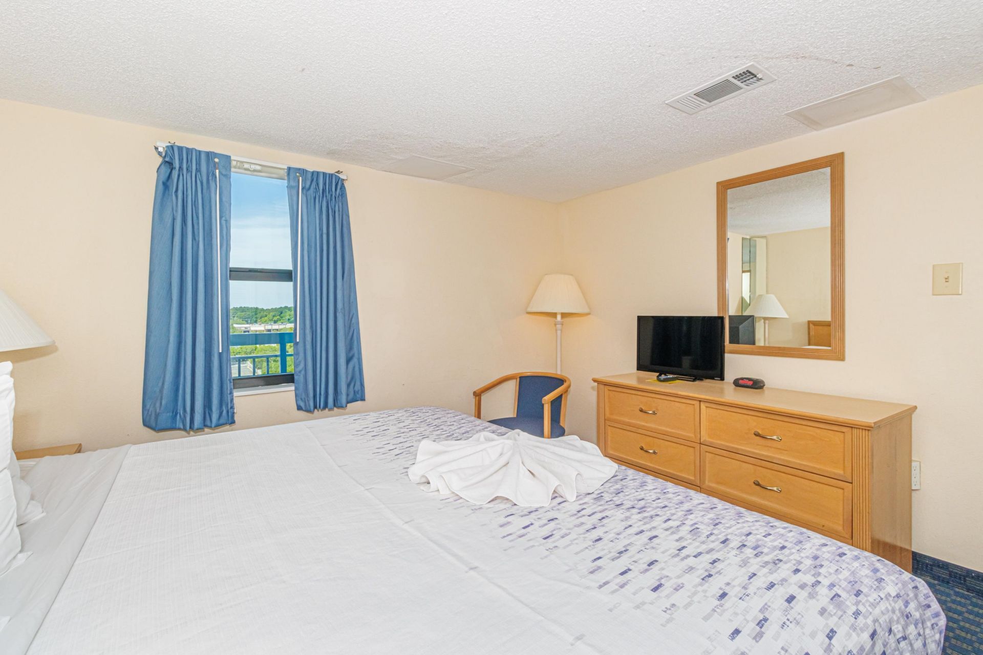 1304 N Ocean Blvd.  Photo 16
