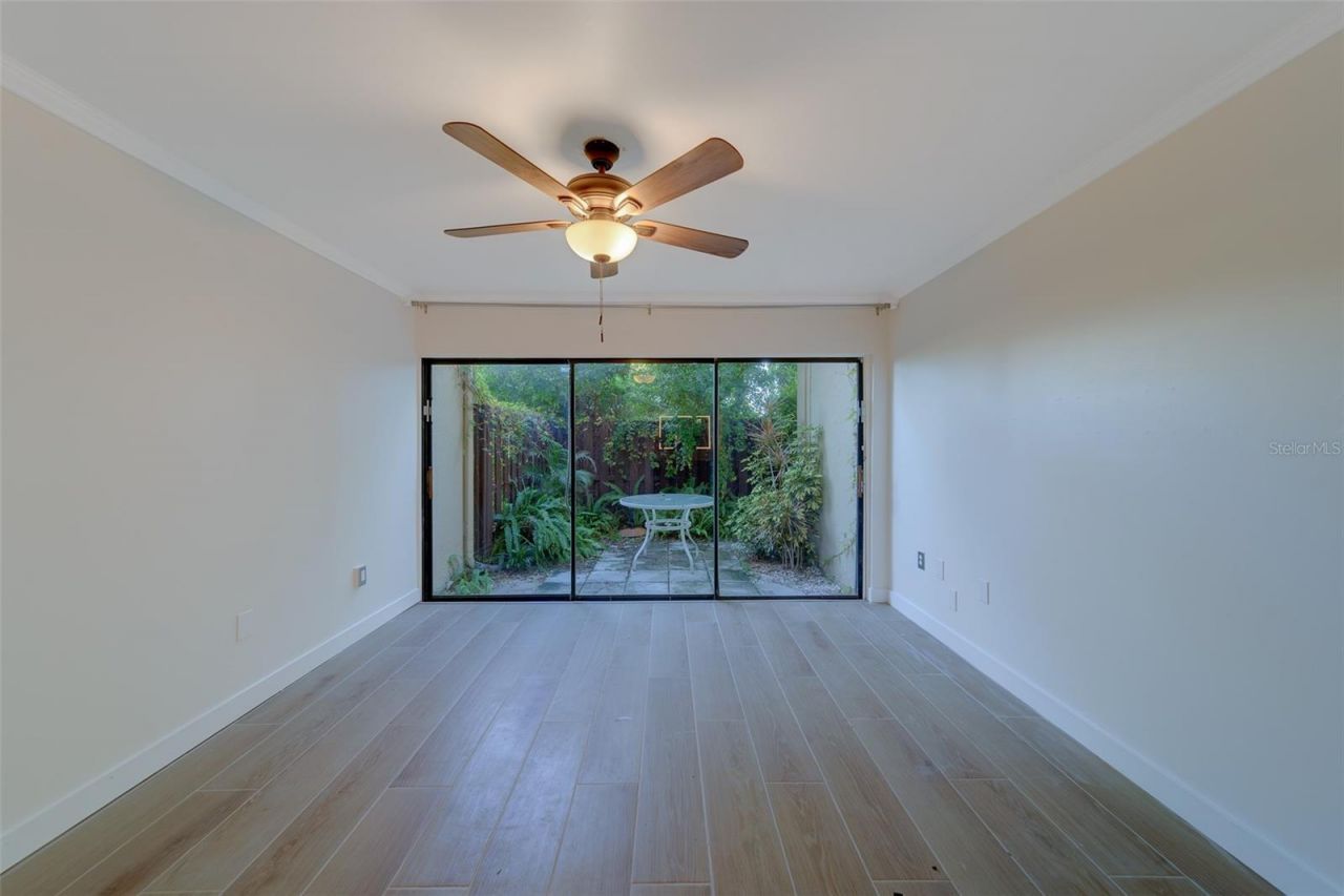 890 N Village Drive N, Unit 103, Saint Petersburg, FL 33716 Photo