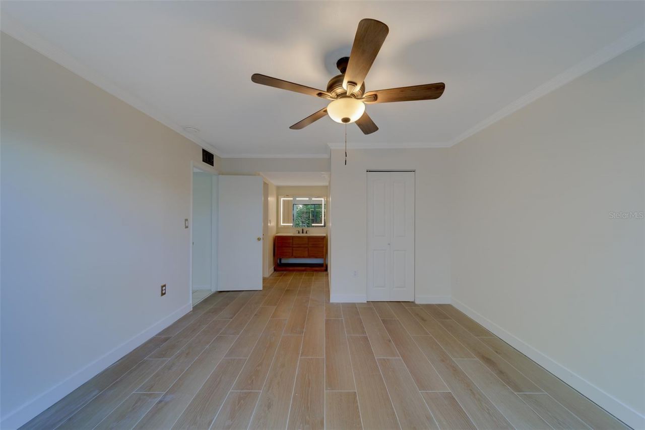 890 N Village Drive N, Unit 103, Saint Petersburg, FL 33716 Photo
