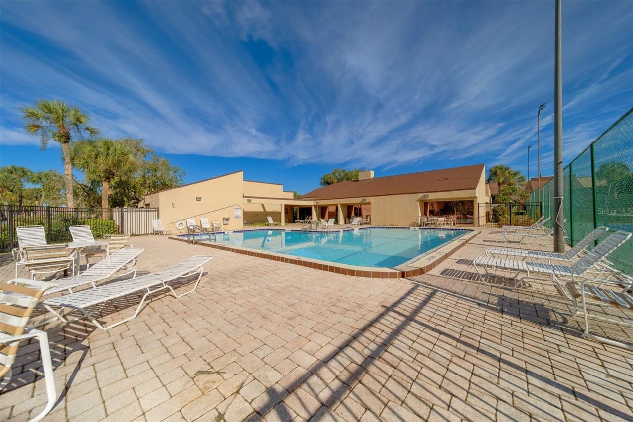890 N Village Drive N, Unit 103, Saint Petersburg, FL 33716 Photo
