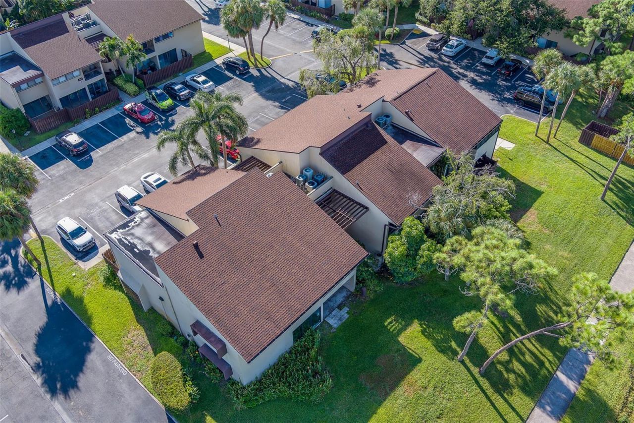 890 N Village Drive N, Unit 103, Saint Petersburg, FL 33716 Photo