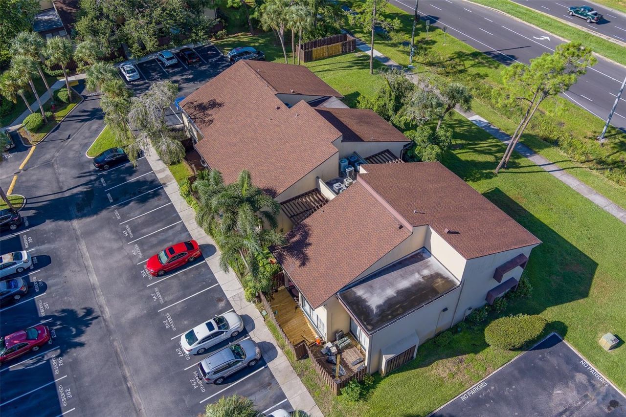 890 N Village Drive N, Unit 103, Saint Petersburg, FL 33716 Photo