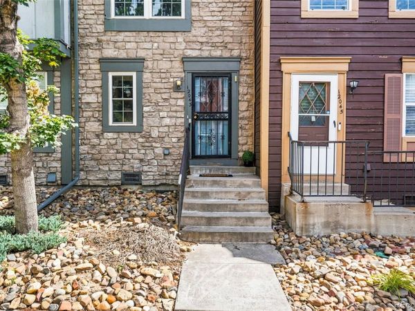 12043 E Hoye Drive , Aurora, CO 80012