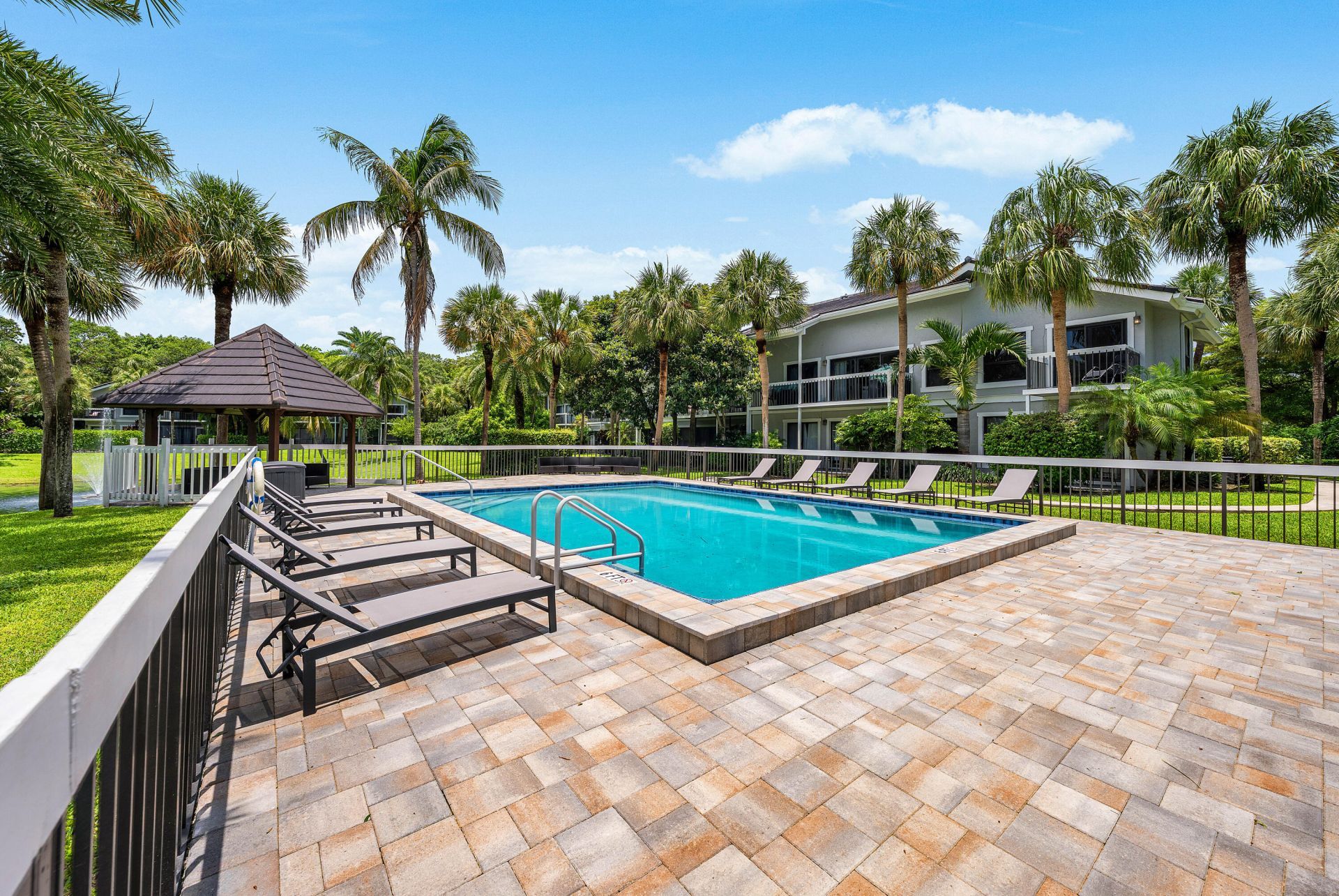 11863 Wimbledon Circle, Unit 504, Wellington, FL 33414 Photo