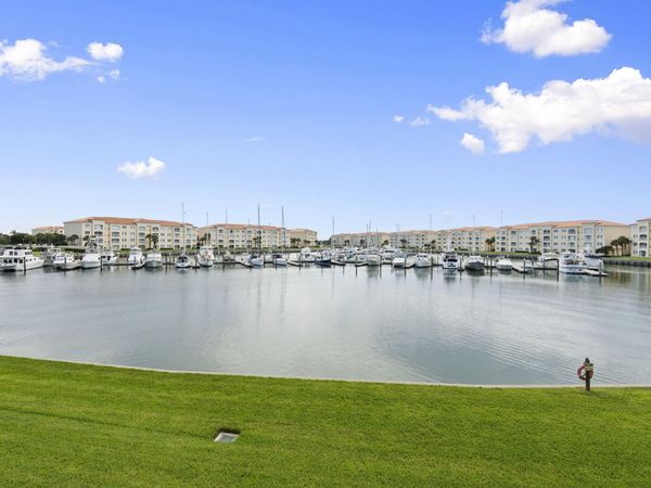 11 Harbour Isle Drive W, Unit 206, Fort Pierce, FL 34949