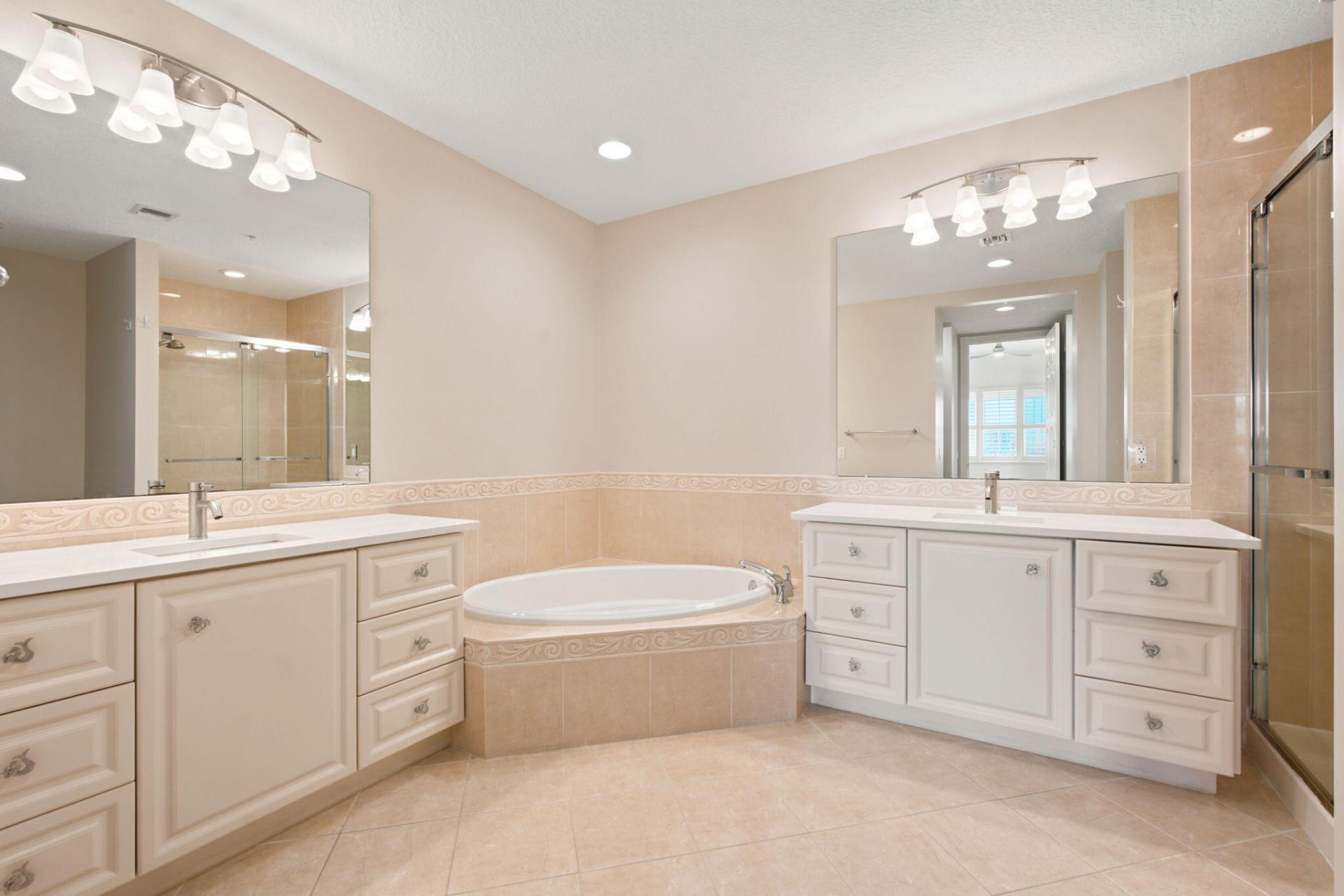 11 Harbour Isle Drive W, Unit 206, Fort Pierce, FL 34949 Photo