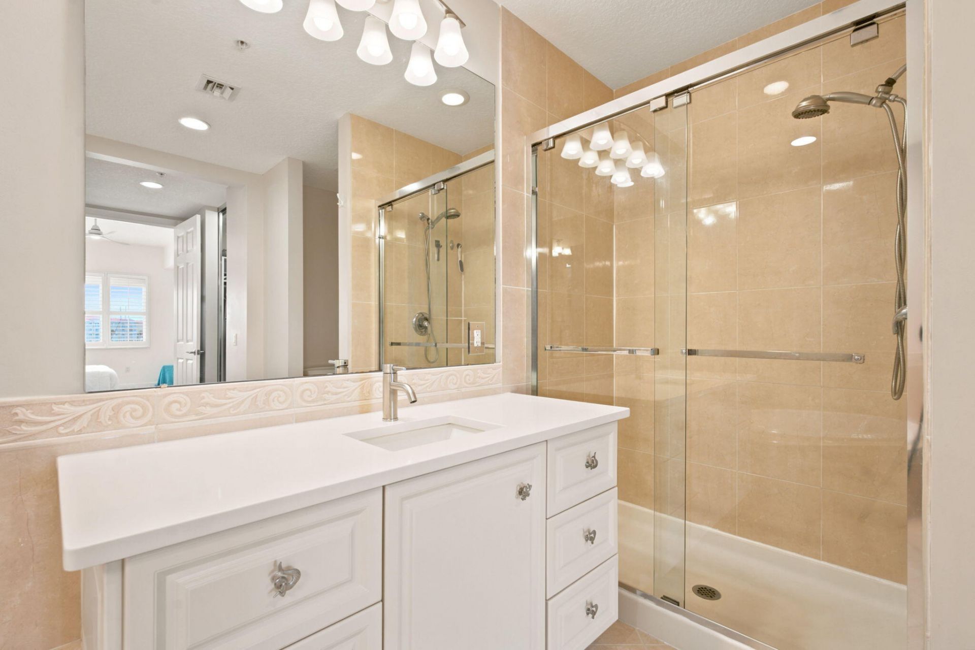 11 Harbour Isle Drive W, Unit 206, Fort Pierce, FL 34949 Photo