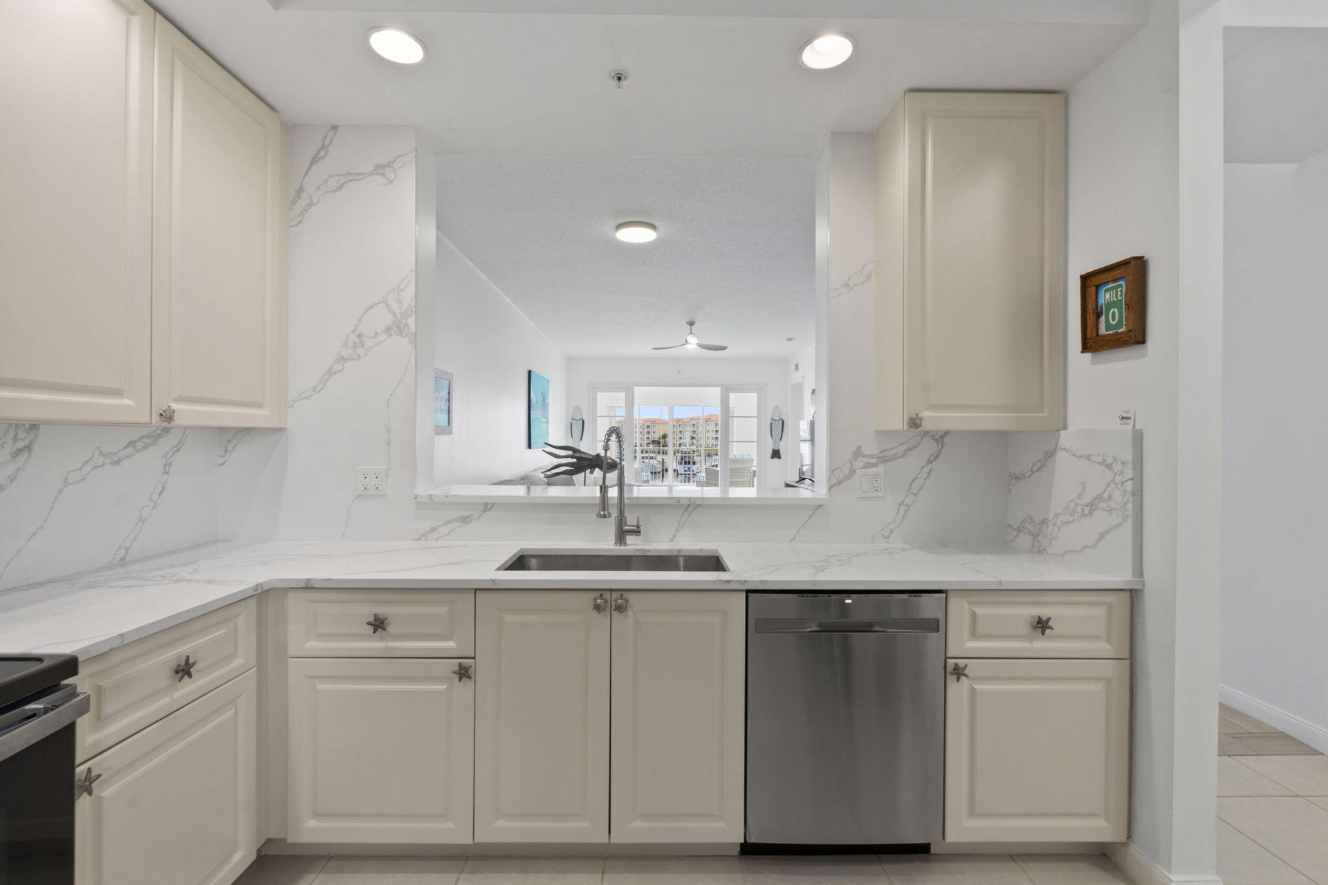 11 Harbour Isle Drive W, Unit 206, Fort Pierce, FL 34949 Photo