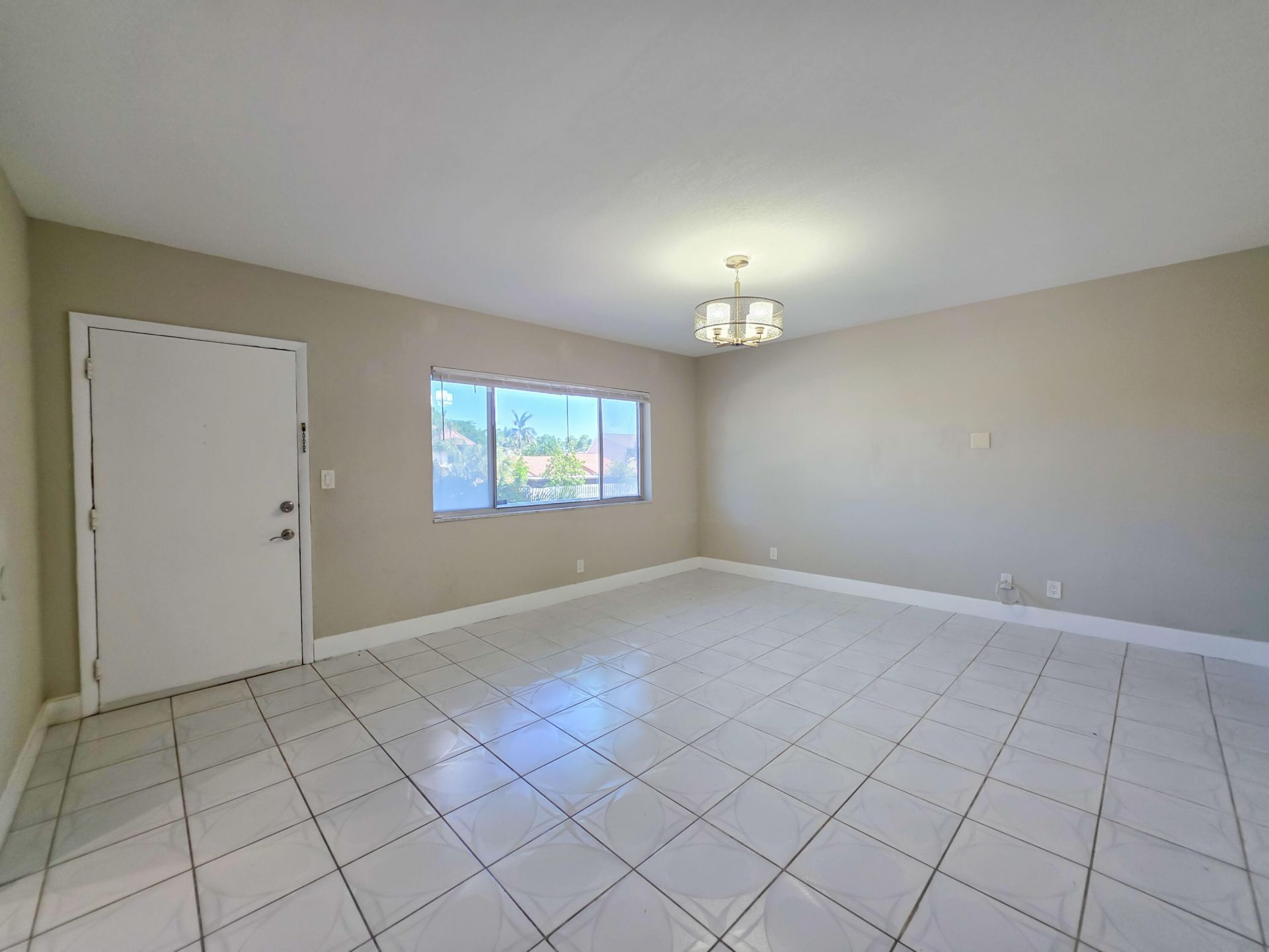 6289 Lear Drive, Unit 203, Lake Worth, FL 33462 Photo