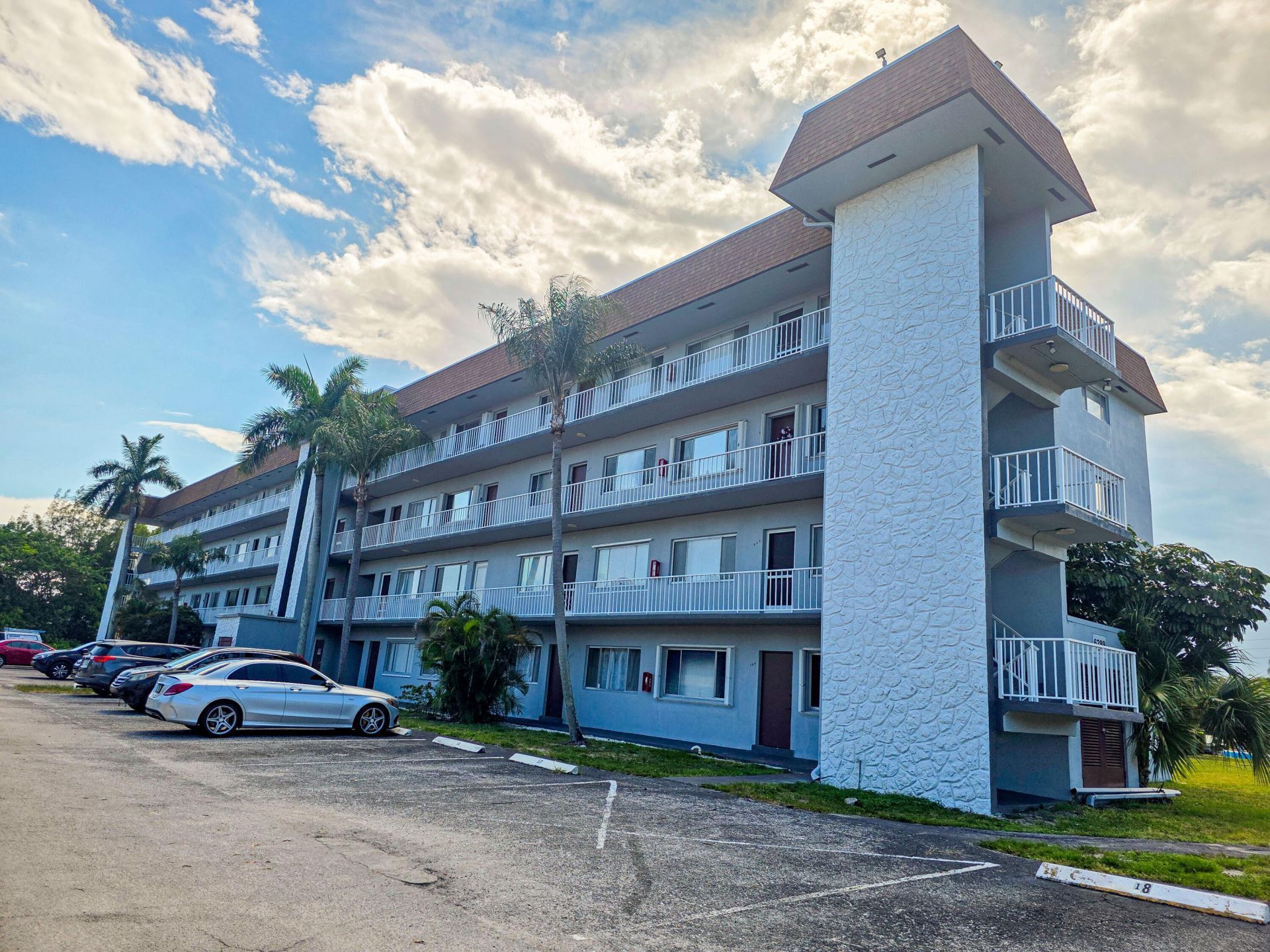 6289 Lear Drive, Unit 203, Lake Worth, FL 33462 Photo