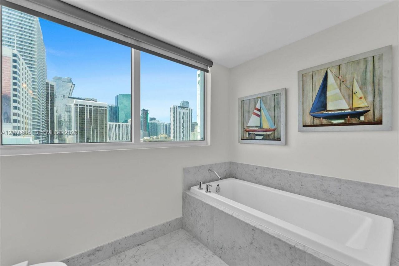 244 Biscayne Blvd , Unit 1803, Miami, FL 33132 Photo