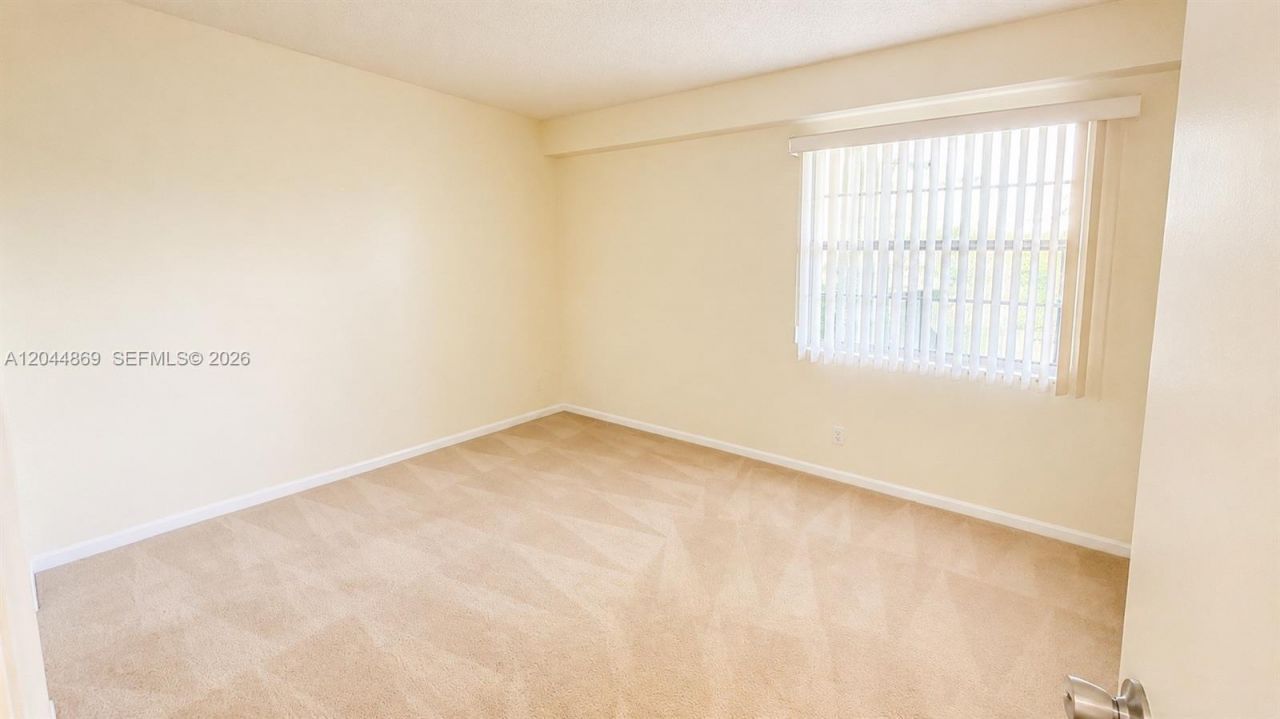 12900 SW 13th St , Unit 413E, Pembroke Pines, FL 33027 Photo