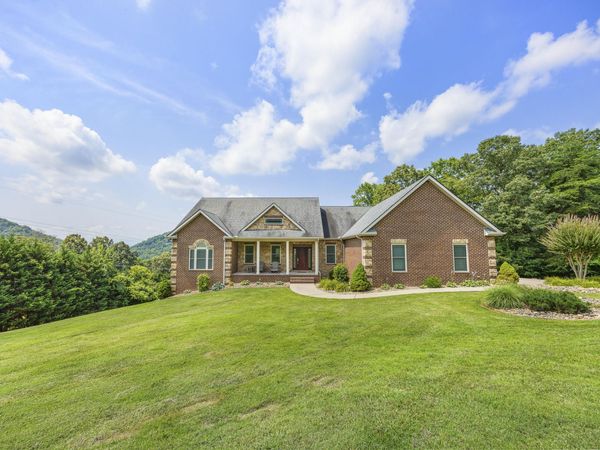 323 Independence Drive, Jefferson City, TN 37760