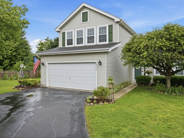 28701 Sawmill Lane , Lakemoor, IL 60051
