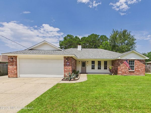 3313 N 11th Street, Ocean Springs, MS 39564