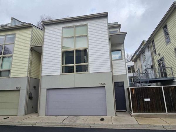1345 Stirling Court NW, Atlanta, GA 30318