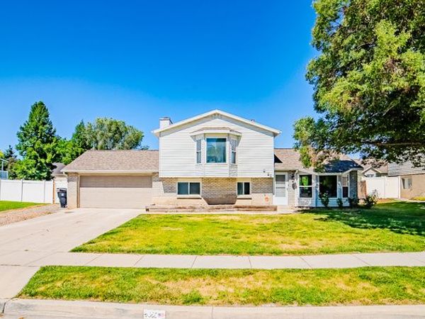 6366 S WESTBROOK DR W, Taylorsville, UT 84129