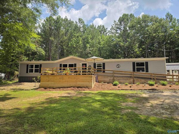 7074 Fords Valley Road, Hokes Bluff, AL 35905