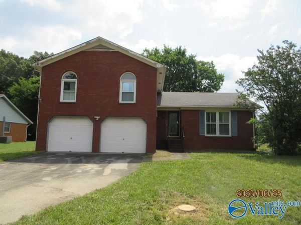 3608 Shay Circle NW, Huntsville, AL 35810