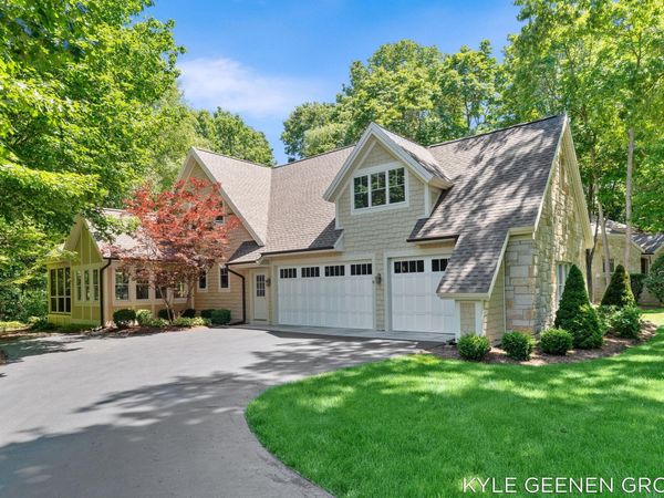 593 Old Macatawa Court, Holland, MI 49423