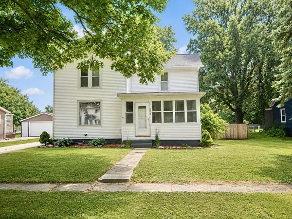 208 S Sycamore Street , Franklin Grove, IL 61031