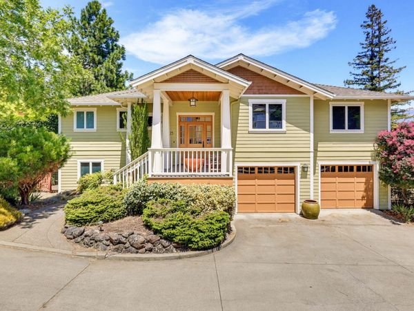 425 Merrill Circle, Ashland, OR 97520