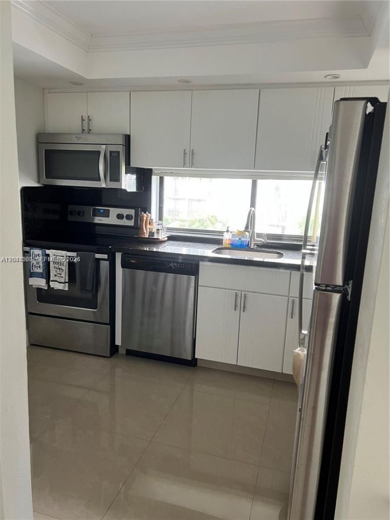 16909 N Bay Rd , Unit 508, Sunny Isles Beach, FL 33160 Photo