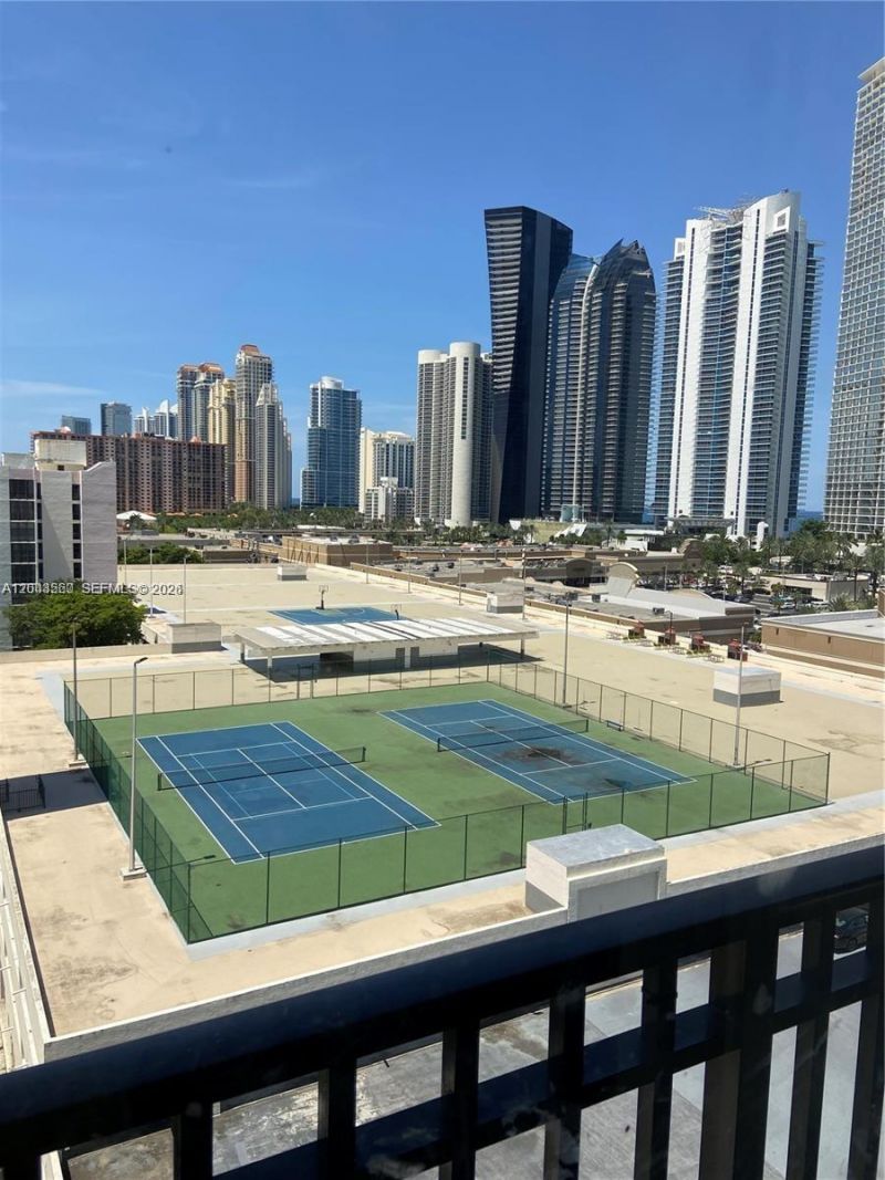 16909 N Bay Rd , Unit 508, Sunny Isles Beach, FL 33160 Photo