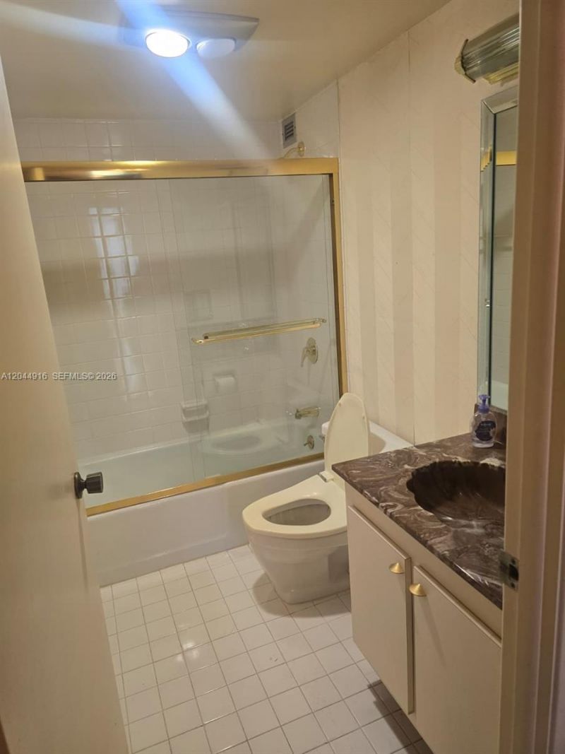 1901 Brickell Ave, Unit B1614, Miami, FL 33129 Photo